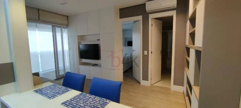 Imagem Apartamento Mobiliado 49m² com Varanda em Vidro e Andar Alto - Follow Brooklin