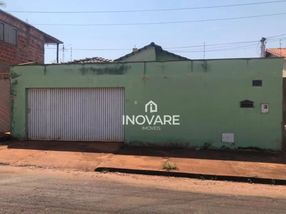 Imagem Casa com 3 dormitórios à venda por R$ 230.000,00 - Alto do Trindade - Itumbiara/GO