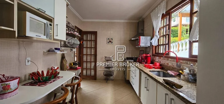 Imagem Casa à venda, 144 m² por R$ 990.000,00 - Albuquerque - Teresópolis/RJ
