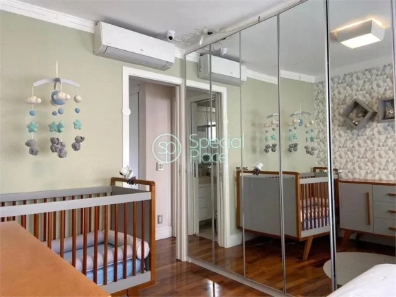 Imagem Cobertura toda reformada, com muita luz natural, piscina privativa, toda envidraçada, 3 dormitório...