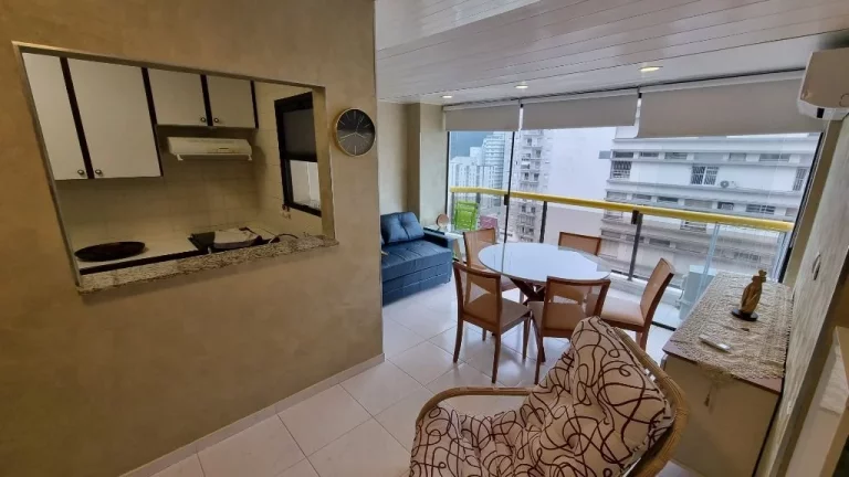 Imagem Flat com 2 dormitórios à venda, 76 m² - Pitangueiras - Guarujá/SP