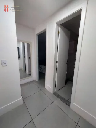 Imagem Casa Tríplex com 3 dormitórios à venda, 101 m² por R$ 450.000 - Jardim Vinte e Cinco de Agosto - Duque de Caxias/RJ