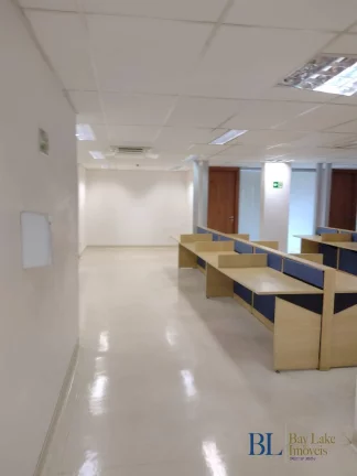 Imagem Prédio Comercical em Moema!! 1700m² Com Estacionamento!! 30 salas
