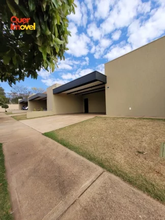 Oportunidade única: Casa em condomínio de 3 quartos com 156m² no bairro Alto do Vale, Cravinhos-SP! Venda ou locação.
