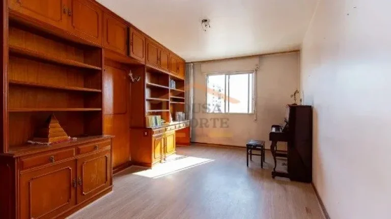 Imagem Apartamento com 254 m² de área, composto por 3 dormitórios, sendo 1 suíte, 4 banheiros, varanda,...