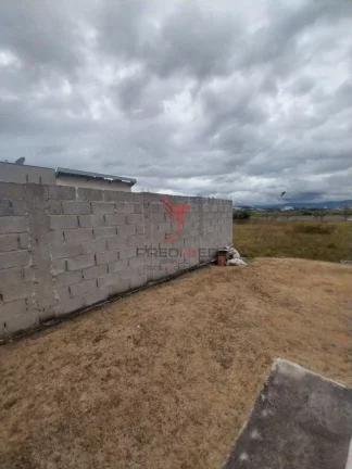 Imagem Compre ...oacute;tima casa, localizada no Residencial Mantiqueira no bairro Jardim Aeroporto em Guar...