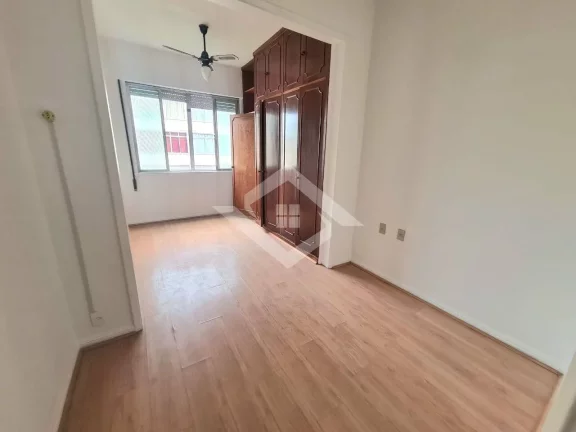 Imagem Apartamento de 1 Quarto para Venda em Copacabana com 33 m²