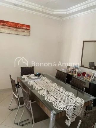 Imagem Venda - Casa de esquina no tradicional bairro Taquaral!

Imóvel com excelente acabamento, estrutura...