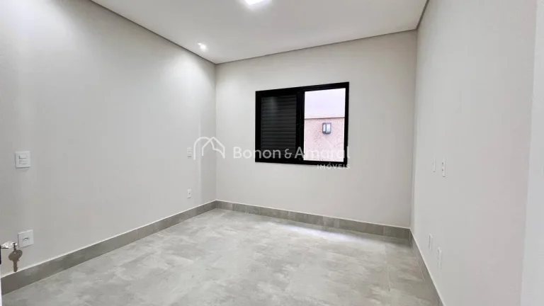 Imagem Apresentamos um magnífico sobrado à venda no prestigiado Condomínio Mont'Alcino, em Valinhos-SP. ...