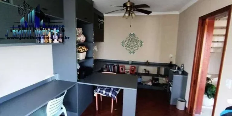 Imagem CASA 330m², TERRENO 1.500m². IMPECÁVEL E COM MUITO CHARME -
