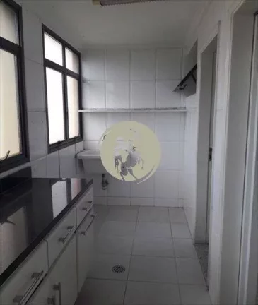 Imagem OPORTUNIDADE NA QUADRA DA PRAIA EM SANTOS. APARTAMENTO AMPLO COM SALA COM VISTA PRO MAR EM 3 AMBIENT...