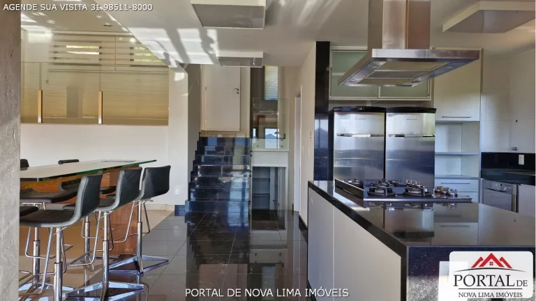 Imagem Casa a venda no Vila del Rey em Nova Lima. Casa com vista para a mata e para o condomínio Vale dos Cristais. Casa recebe sol da manhã