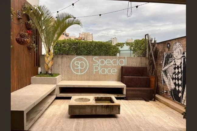 Imagem Cobertura em rua cobiçada de Perdizes. Totalmente reformada e planejada pelo escritório Fish Arqui...