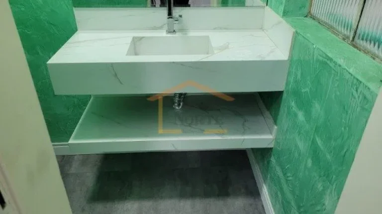 Imagem Galpão novo, com telhado térmico e pé direito de 9 metros, garantindo excelente ventilação e lu...