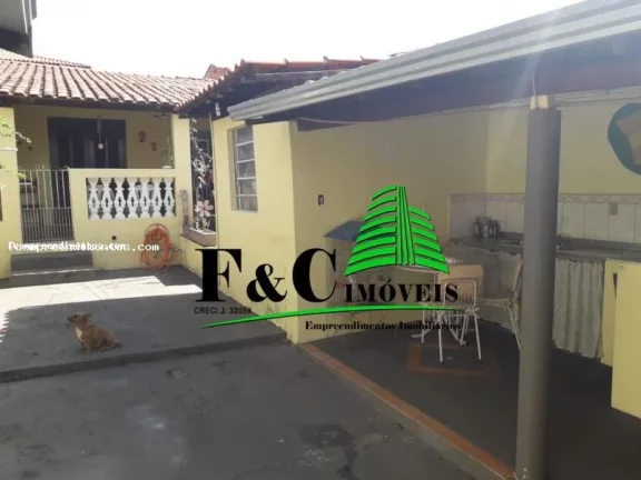 Imagem Casa para Venda em Limeira, Vila Queiroz, 4 dormitórios, 1 suíte, 2 banheiros, 1 vaga