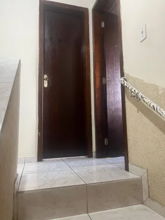 Imagem Sobrado no Vitória Regia - CIC - Próximo a Bosch - R$300 mil
