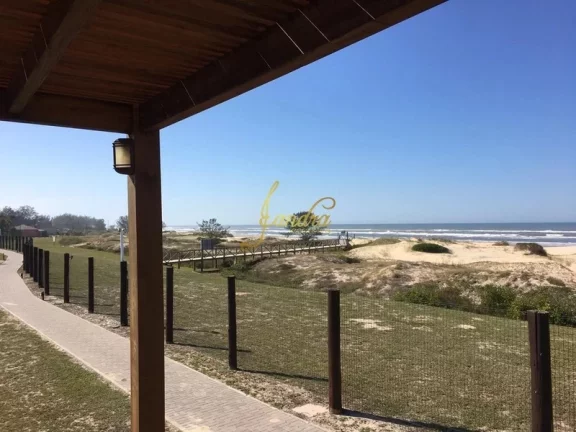 Imagem Lote em condomínio em Torres beira mar
