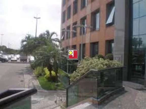 Imagem Vendo sala no Via Parque Offices, 2º andar, luxuosa, benfeitorias, banheiro, vaga garagem, portaria 24 horas, entrega imediata, ponto nobre na Barra