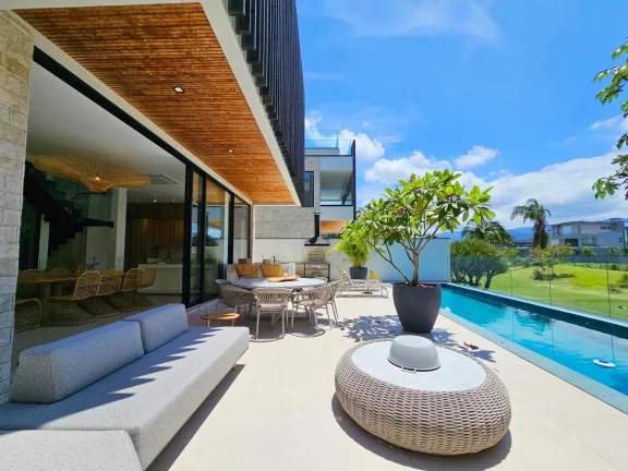 Imagem Residência de luxo no Riviera de São Lourenço Módulo 12: 5 suítes, 3 salas, 8 vagas. Condomínio 5 estrelas com certificação sustentável.