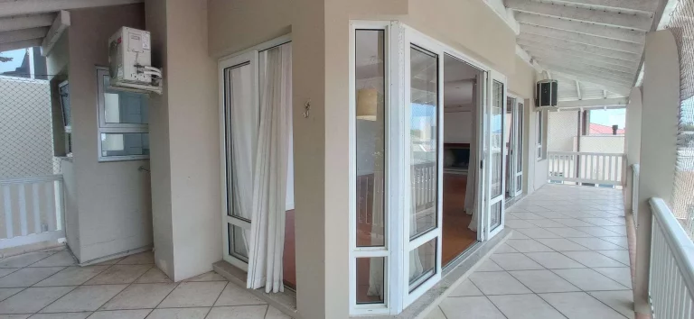 Imagem Casa com 5 dormitórios (4 suítes todas com banheira) à venda, 438 m² - Lagoa da Conceição - Florianópolis/SC