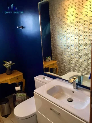 Imagem CASA FINAMENTE DECORADA, PERFEITA, 3 DORMITÓRIOS (1 SUÍTE), 4 VAGAS.