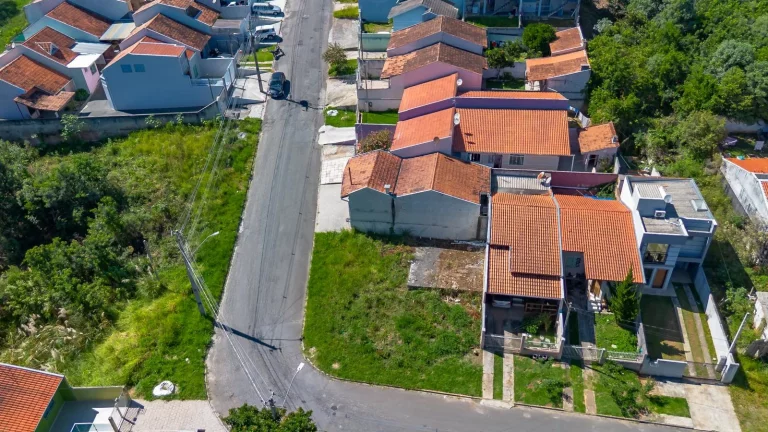Imagem Terreno de esquina 136,41m² Campo Largo