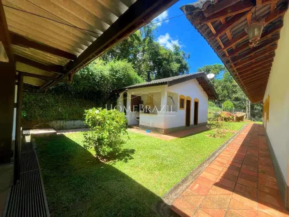 Imagem Casa em Condomínio Fechado à Venda em Campos do Jordão | Terreno de 2.500m2 e Lazer Completo
