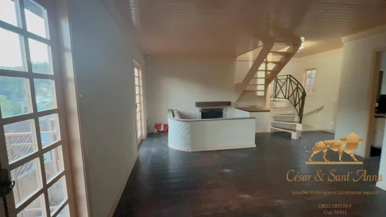 Imagem Casa disponível para locação com 03 dormitórios e vaga de garagem