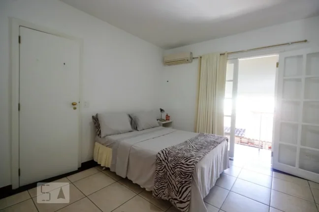 Imagem Casa à Venda - Vargem Pequena, 2 Quartos, 150 m2
