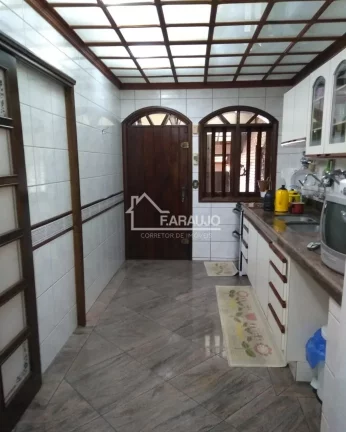 Imagem Casa à venda em Jardim Leocádia com 565m² 6 quartos, 7 vagas