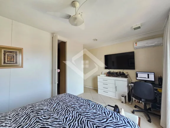 Imagem Casa Ampla à Venda no Condomínio Terral - Freguesia, Jacarepaguá