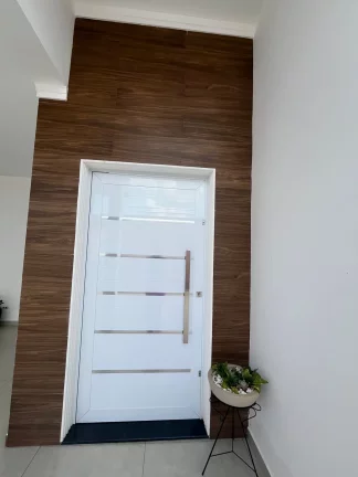 Imagem Residência Excepcional no Centro de Quadra, SP - Viva em Luxo e Conforto Absolutos!