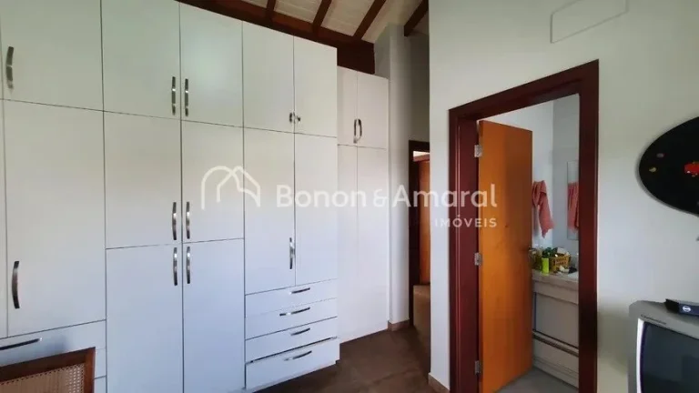 Imagem Impecável casa à venda no Condomínio Parque das Quaresmeiras, na cobiçada região do Alphaville ...