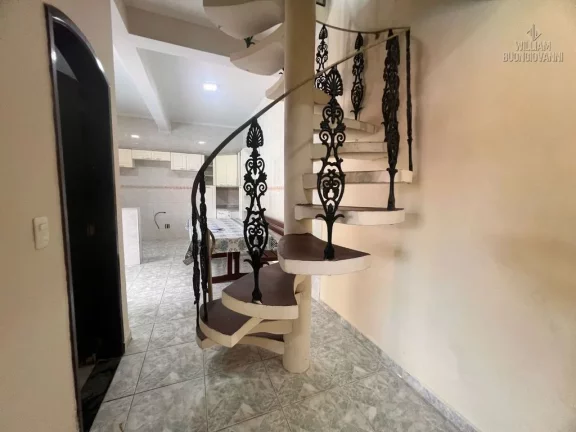 Imagem Sobrado com Piscina e Área Gourmet – 3 Dorms | 384m² de Terreno | R$ 879.000
