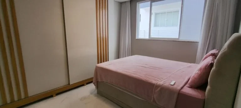 Imagem Aluguel de Apartamento de 3 quatros sendo 1 suíte em Gravatá, Navegantes - Temporada