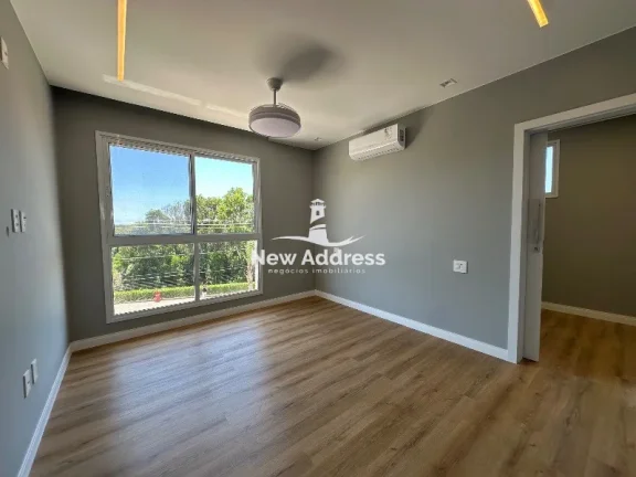 Imagem Casa de 440m², com vista para reserva, piscina e hidromassagem, à venda no Riviera Park - Vila Velha