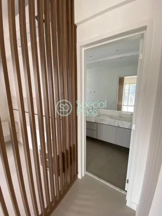 Imagem Apartamento/Studio com 50m², ao lado do Metrô Vila Madalena. Sala com varanda, 01 suíte e 01 vaga...