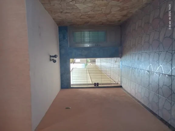 Imagem ???? "Essa casa enorme tá desocupada e pode ser sua! Olha só essa localização..."