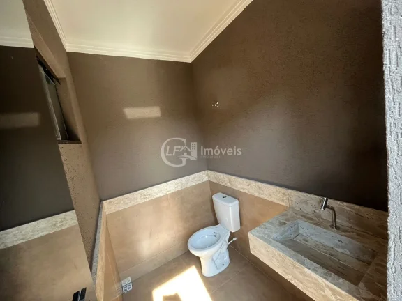 Imagem Imperdível: casa à venda em Campo Grande-MS, bairro Monte Castelo, 3 quartos, 3 suítes, 1 sala, 1 banheiro, 2 vagas, 110m².