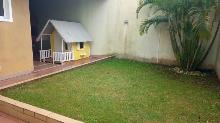 Imagem Sobrado com 2 dormitórios à venda, 71 m² por R$ 280.000,00 - Vila Figueira - Suzano/SP
