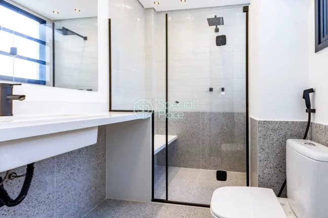 Imagem 1 Vaga de Garagem 1 Depósito no Subsolo 212 m² de área construída 3 suítes Lavabo Sala ampla pa...