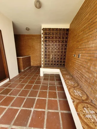 Imagem Sobrado Maravilhoso 229 m² 3 Dormitorios e Cinco Vagas de Garagens
