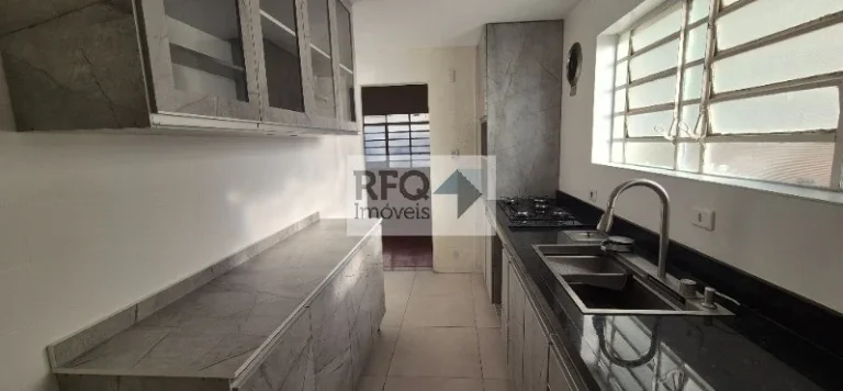 Imagem Apartamento no térreo para locação no Jardim da Glória: 2 quartos, 1 sala, 1 banheiro, 1 vaga de garagem, 100m². Venha conferir!