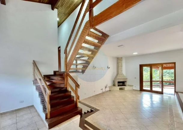 Imagem Casa em Condomínio a Venda no bairro São Fernando Residência - Barueri, SP