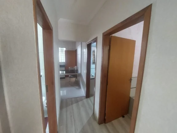 Imagem Casa Usada para Venda, Ouro Verde I, 3 dormitórios, 1 suíte, 2 banheiros, 1 vaga