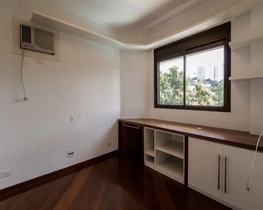 Imagem Apartamento duplex, living com lareira e tacos, terraço, lavabo, escritório, 03 dormitórios sendo...