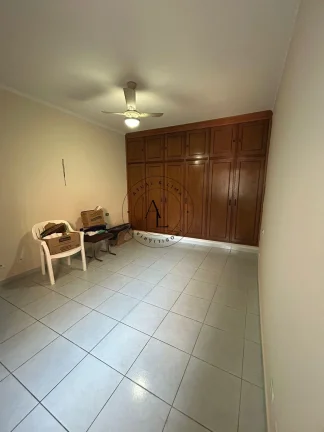 Imagem Casa à Venda no Parque Taquaral - 3 Quartos (1 Suíte) e com Edícula nos fundos - Campinas