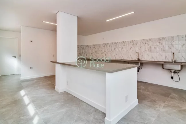 Imagem 02 Vagas de Garagem 267,75 m² de área útil 03 suítes (sendo uma master com banheiro senhor e sen...