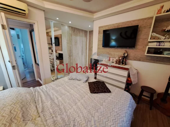 Imagem Apartamento à Venda com 3 Dormitórios e 1 Vaga no bairro da Ponta da Praia por RS 1.170.000,00