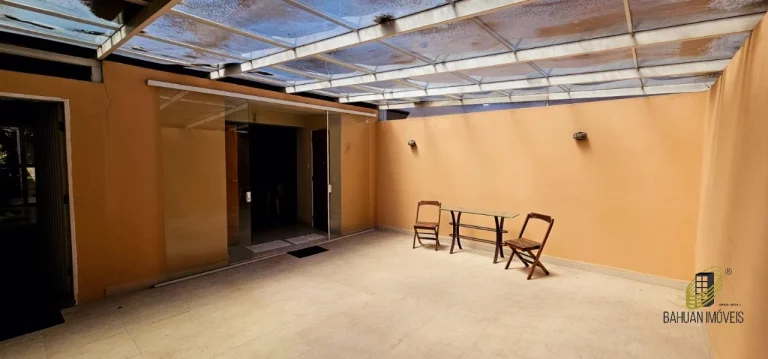 Imagem Casa de Luxo no Campo Belo: 6 Quartos, 5 Suítes, 10 Banheiros, 5 Vagas de Garagem e 504m² em São Paulo-SP